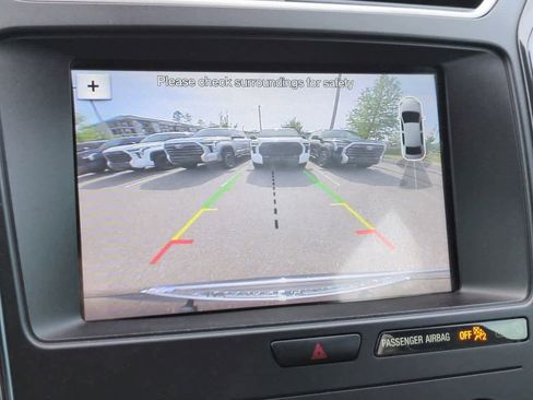 Used 2018 Ford Explorer XLT w/ Equipment Group 201A FWD image 20