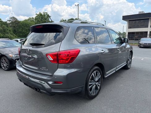 Used 2017 Nissan Pathfinder Platinum w/ Cargo Package AWD/4WD image 4