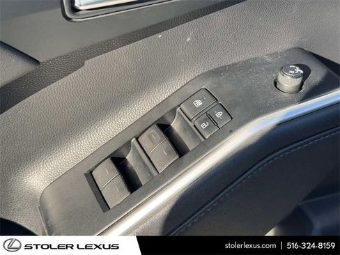 Used 2020 Toyota Highlander XLE image 16