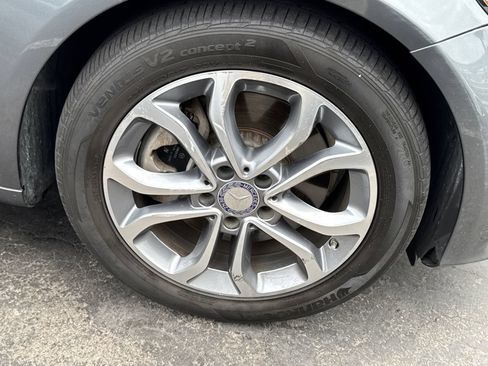 Used 2017 Mercedes-Benz C 300 Sedan image 4