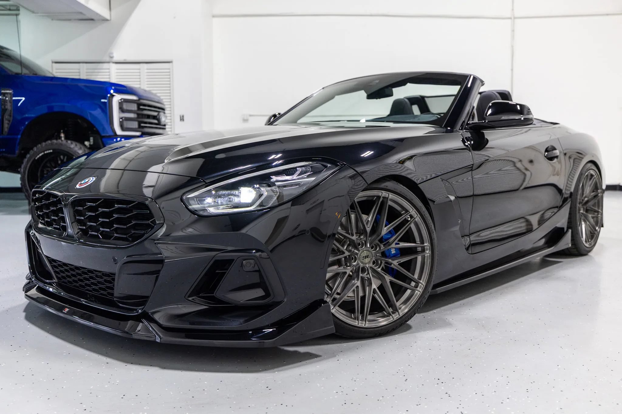 Used 2023 BMW Z4 M40i w/ Premium Package RWD image 3