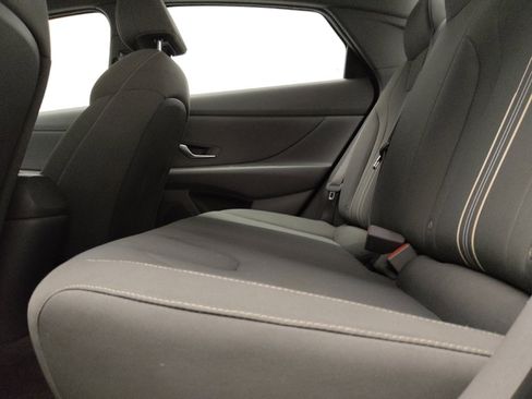 Used 2022 Hyundai Elantra SEL w/ Cargo Package FWD image 18