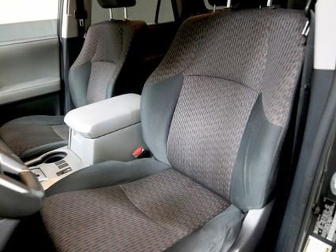 Used 2013 Toyota 4Runner SR5 image 8