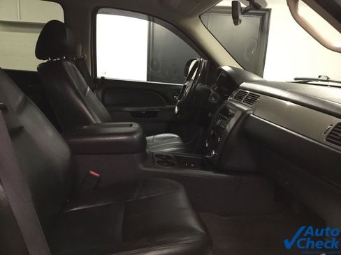 Used 2012 Chevrolet Avalanche LT w/ Suspension Package, Off-Road AWD/4WD image 42