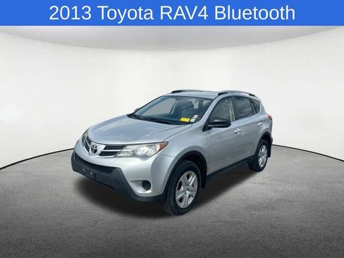 Used 2013 Toyota RAV4 LE FWD image 1
