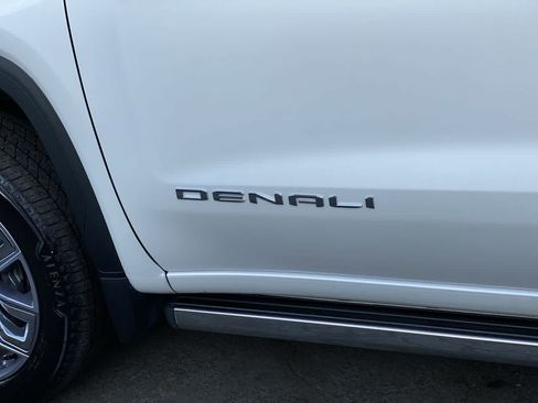 Used 2022 GMC Sierra 1500 Denali w/ Denali Reserve Package AWD/4WD image 10