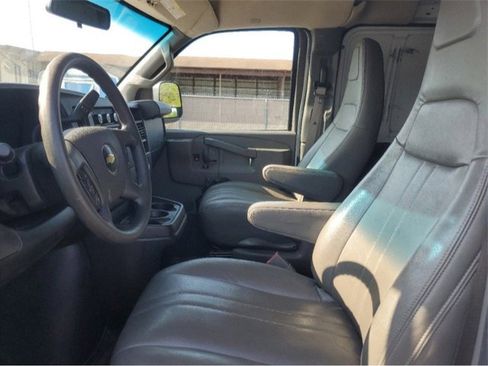 Used 2021 Chevrolet Express 2500 w/ Driver Convenience Package image 11