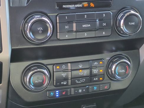 Used 2020 Ford F150 Lariat image 26