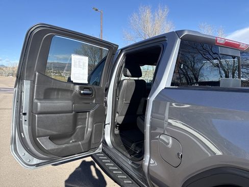 Used 2022 GMC Sierra 1500 AT4 w/ AT4 Preferred Package image 18