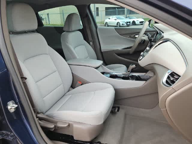 Used 2020 Chevrolet Malibu LT FWD image 19