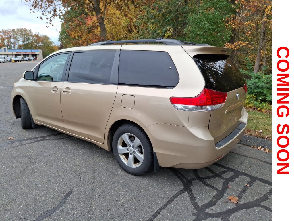 Used 2011 Toyota Sienna LE w/ Towing Pkg FWD image 8