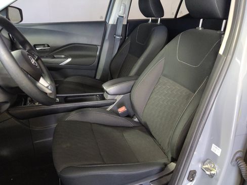 Used 2023 Nissan Kicks SV FWD image 17