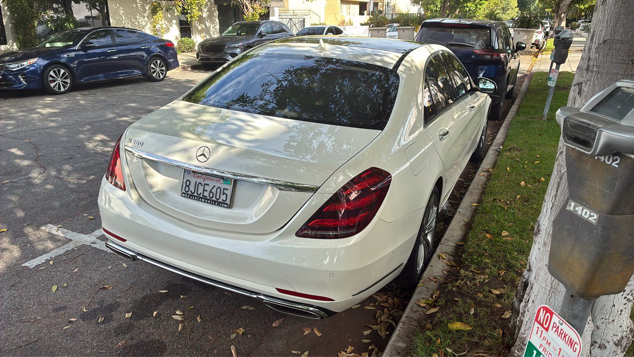Used 2019 Mercedes-Benz S 560 Sedan image 3