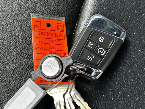 Used 2022 Volkswagen Atlas Cross Sport SEL R-Line image 48