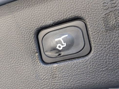 Used 2024 Ford Edge SEL w/ Convenience Package image 12