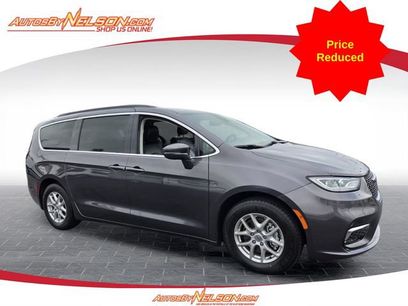 Used 2022 Chrysler Pacifica Touring-L