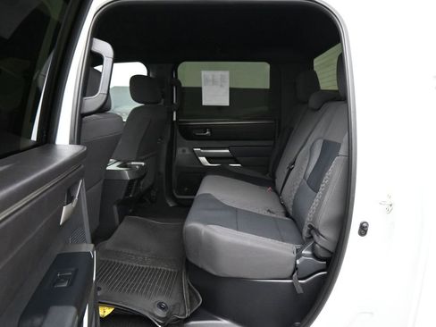 Used 2025 Toyota Tundra SR5 w/ SR5 Convenience Package AWD/4WD image 18