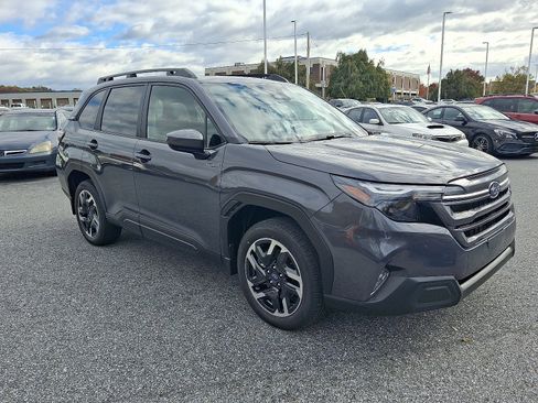 New 2025 Subaru Forester Premium image 2