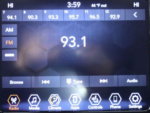 Used 2019 Jeep Compass Limited image 16