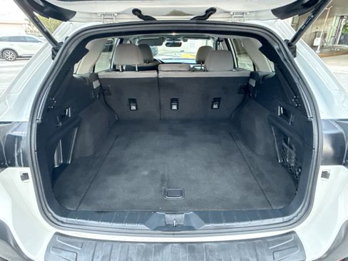 Used 2020 Subaru Outback Premium image 23