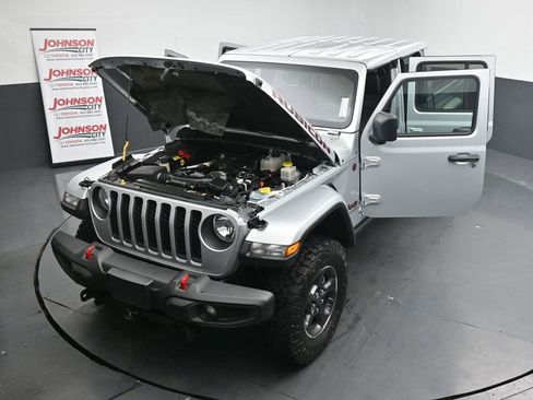 Used 2023 Jeep Gladiator Rubicon w/ Cold Weather Group image 40