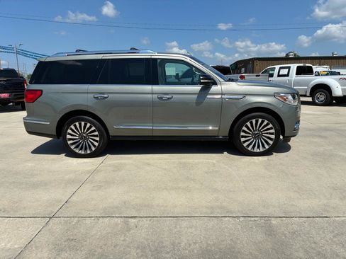 Used 2019 Lincoln Navigator Reserve w/ Cargo Package AWD/4WD image 5