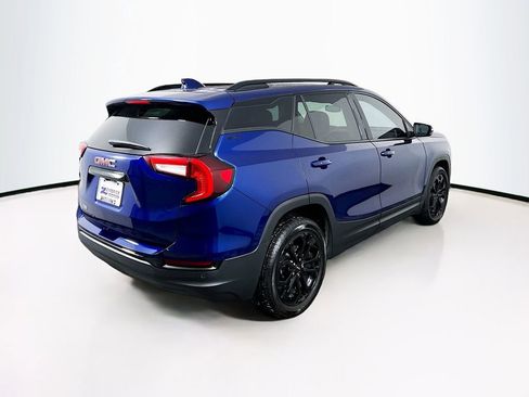 Used 2022 GMC Terrain SLT w/ Infotainment Package II image 7