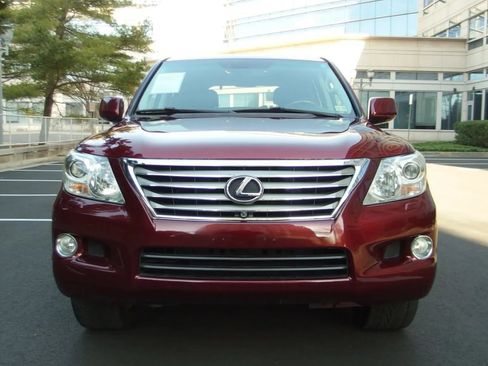 Used 2011 Lexus LX 570 4WD w/ Luxury Pkg image 4