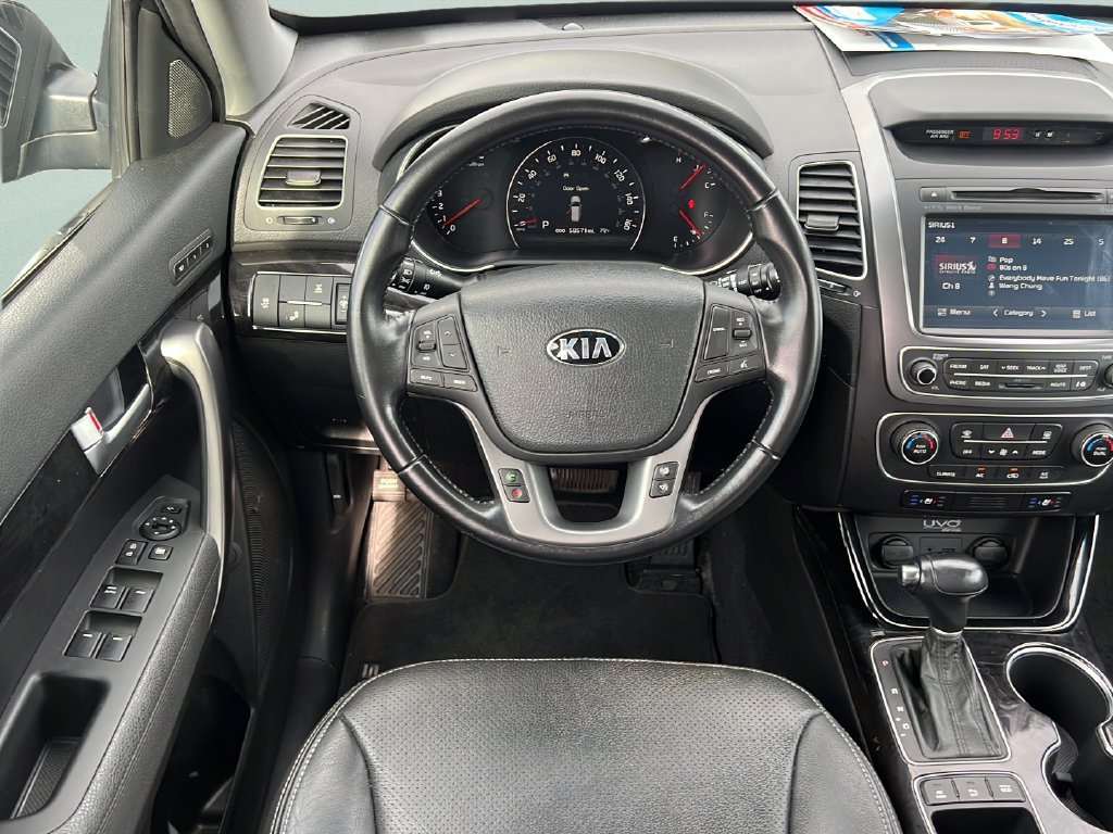 Used 2014 Kia Sorento EX w/ EX V6 Touring Package AWD/4WD image 12