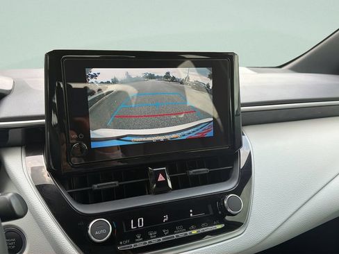 Used 2026 Toyota Corolla SE FWD image 16