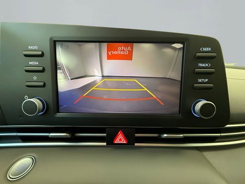 Used 2023 Hyundai Elantra SEL FWD image 28