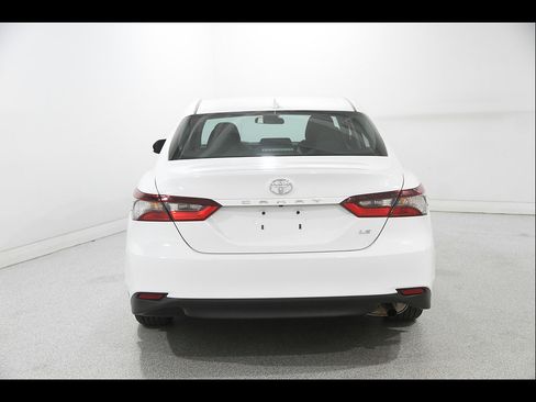 Used 2024 Toyota Camry LE FWD image 18