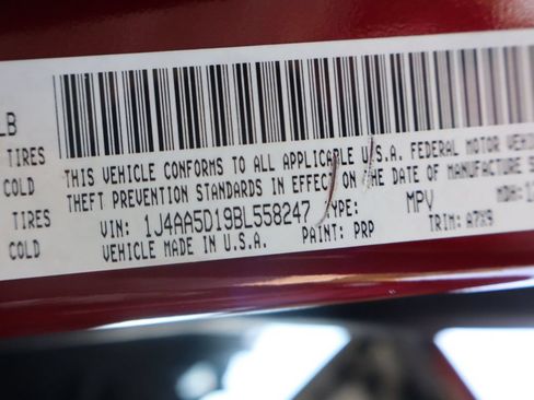 Used 2011 Jeep Wrangler Sahara AWD/4WD image 41