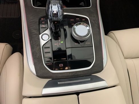 Used 2023 BMW X5 xDrive40i w/ Premium Package image 28