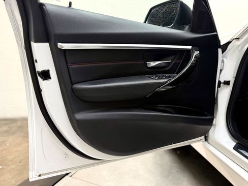 Used 2017 BMW 330i Sedan RWD image 10