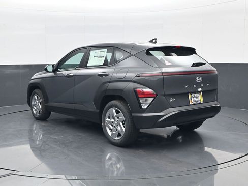 New 2026 Hyundai Kona SE image 7