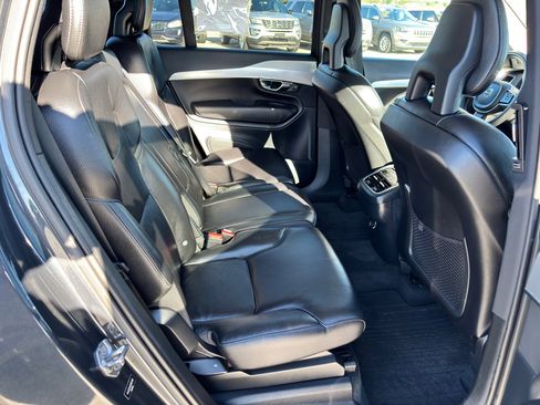 Used 2017 Volvo XC90 T6 Momentum image 28