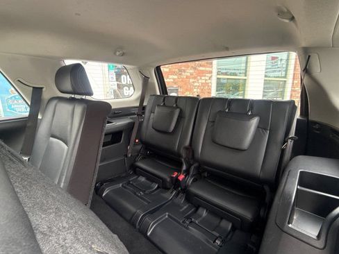 Used 2015 Toyota 4Runner Limited w/ Four Season Floor Mat Package AWD/4WD image 15