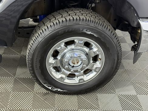 Used 2015 Ford F250 Lariat w/ Chrome Package image 10