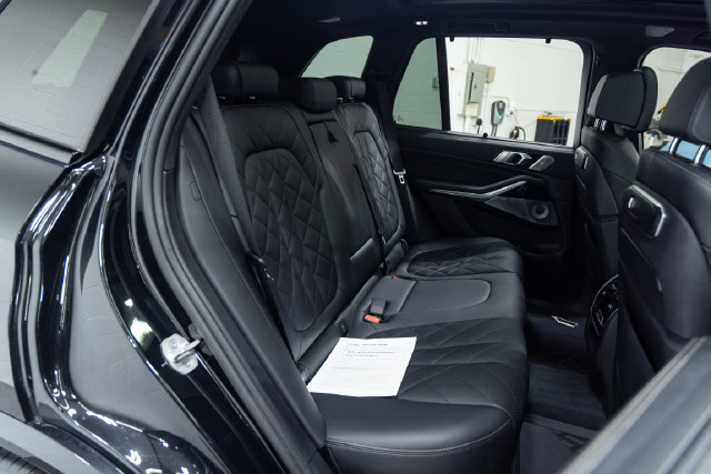Used 2024 BMW X5 M60i AWD/4WD image 24