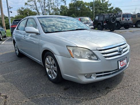 Used 2007 Toyota Avalon XLS FWD image 3