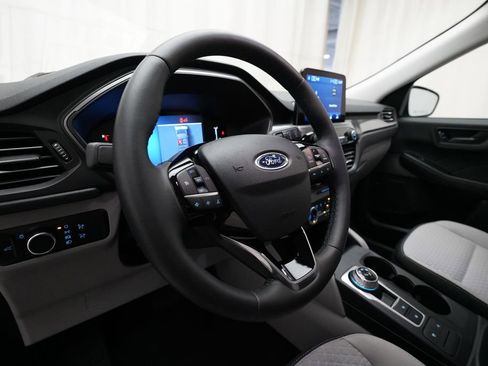 Used 2023 Ford Escape Active AWD/4WD image 8