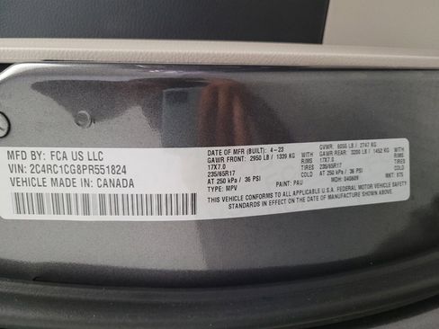 Used 2023 Chrysler Voyager LX FWD image 33