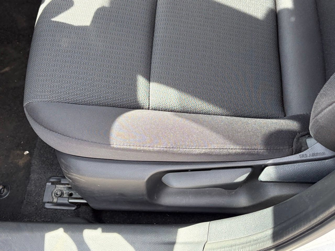 Used 2025 Toyota Prius LE FWD image 5