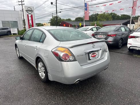 Used 2011 Nissan Altima 2.5 S w/ Special Edition Pkg FWD image 5