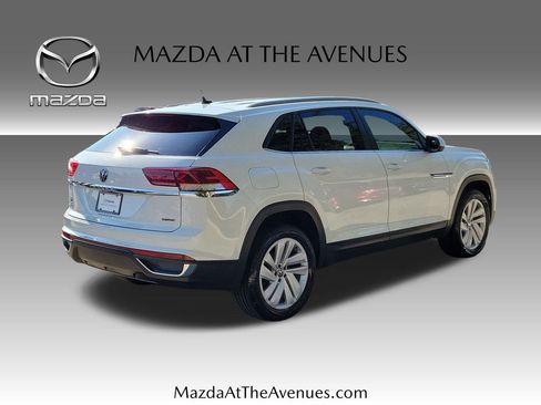 Used 2020 Volkswagen Atlas Cross Sport SE image 4