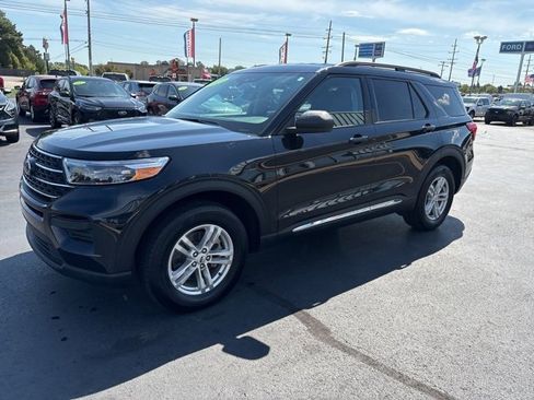 Used 2023 Ford Explorer XLT image 19