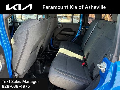 Used 2024 Jeep Wrangler Sahara image 20