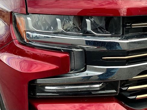 Used 2019 Chevrolet Silverado 1500 High Country image 32