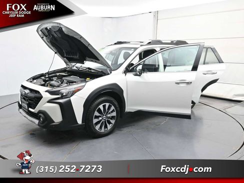 Used 2024 Subaru Outback Touring XT AWD/4WD image 37